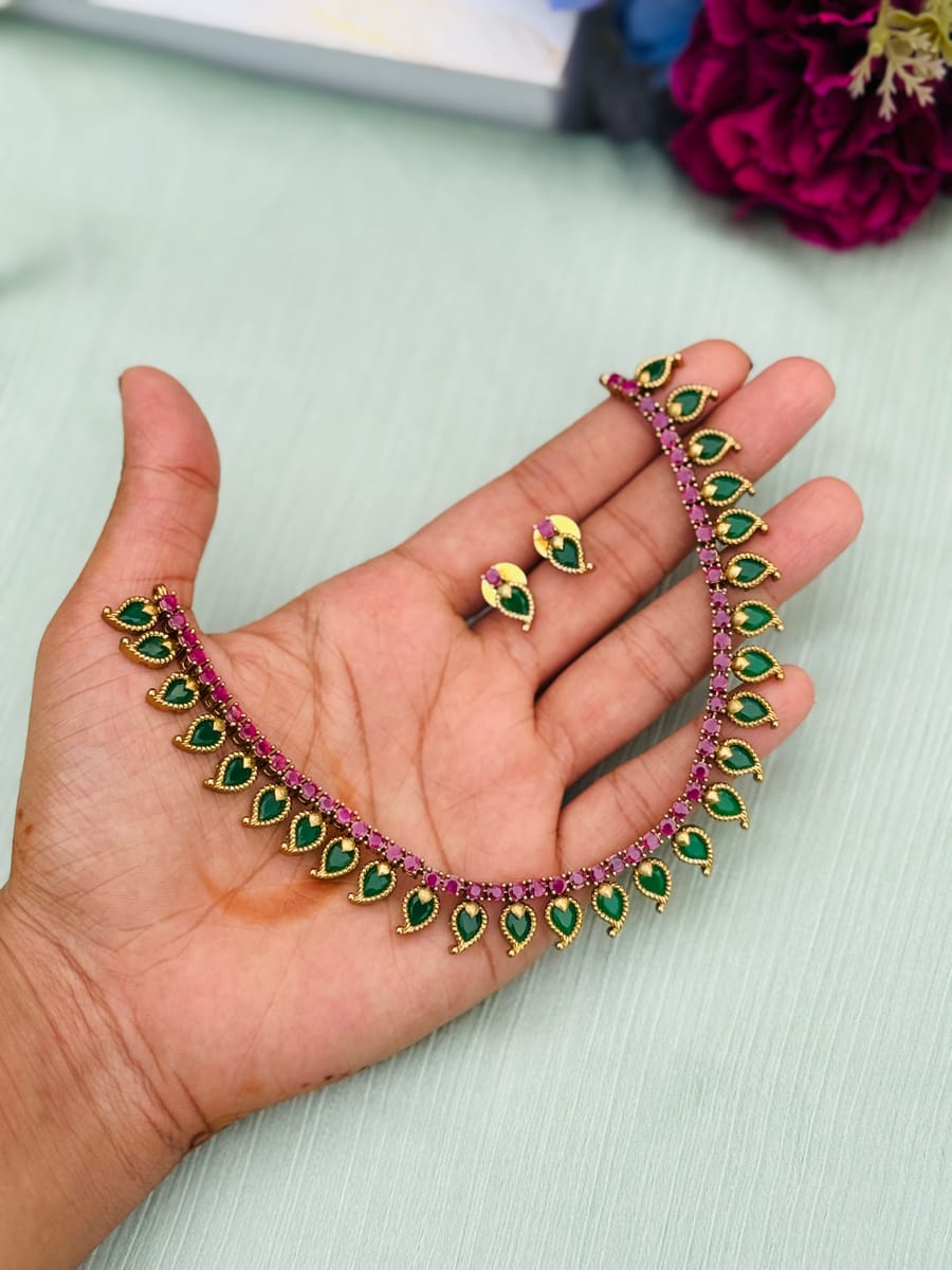 Green Traditional Mango Cut Necklace MN106