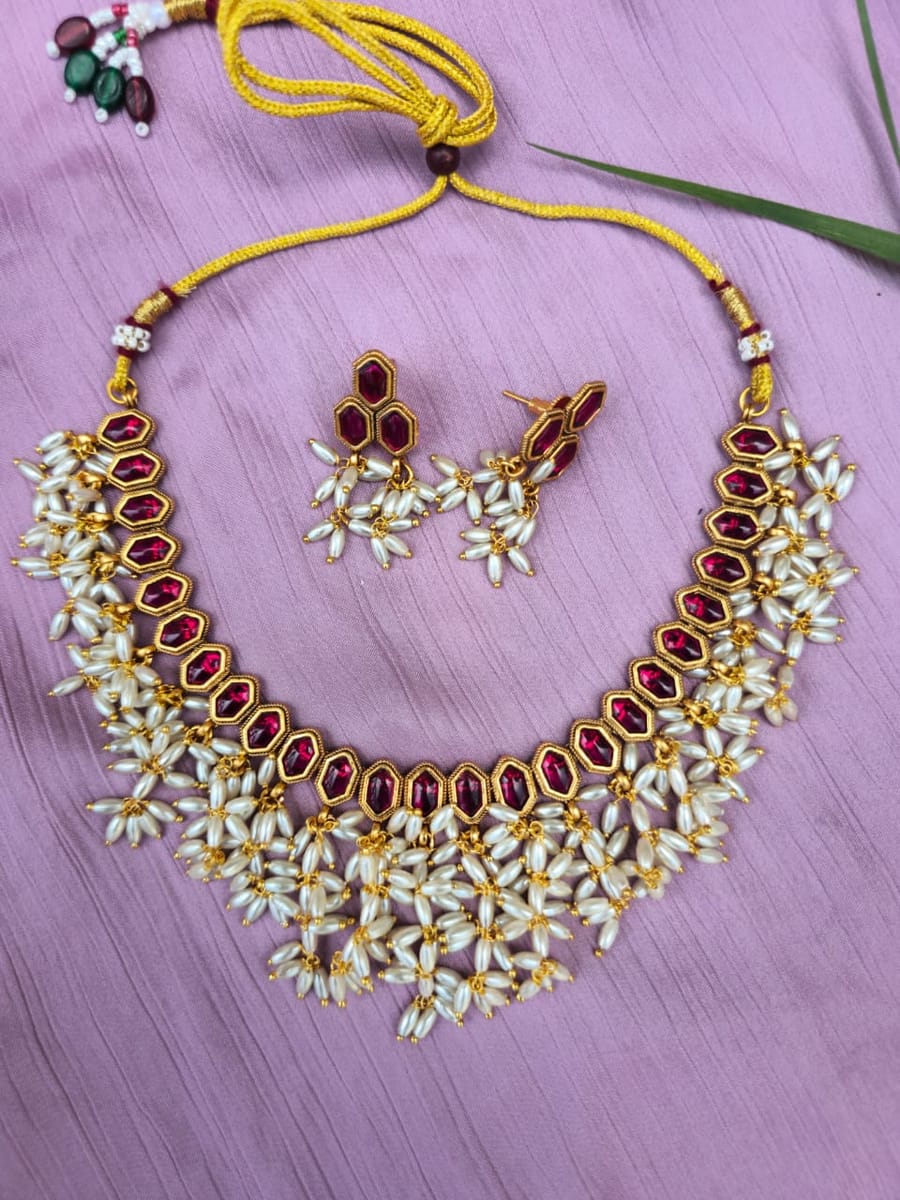 ROYAL BLOOM NECKLACE NK356