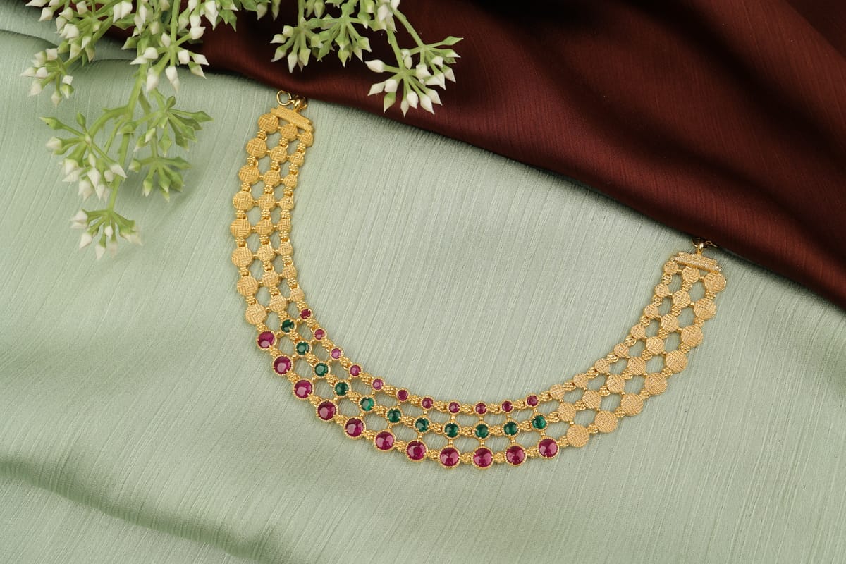 TRIPLE LAYERED STONED NECKLACE N432