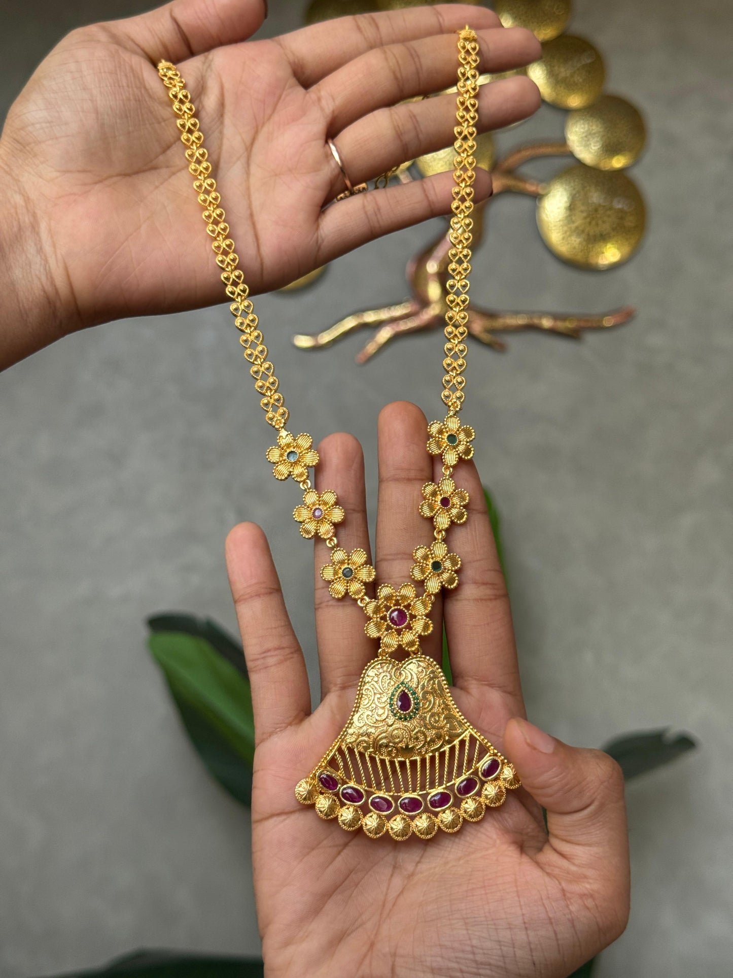 Pushpa Antique Haram HN401