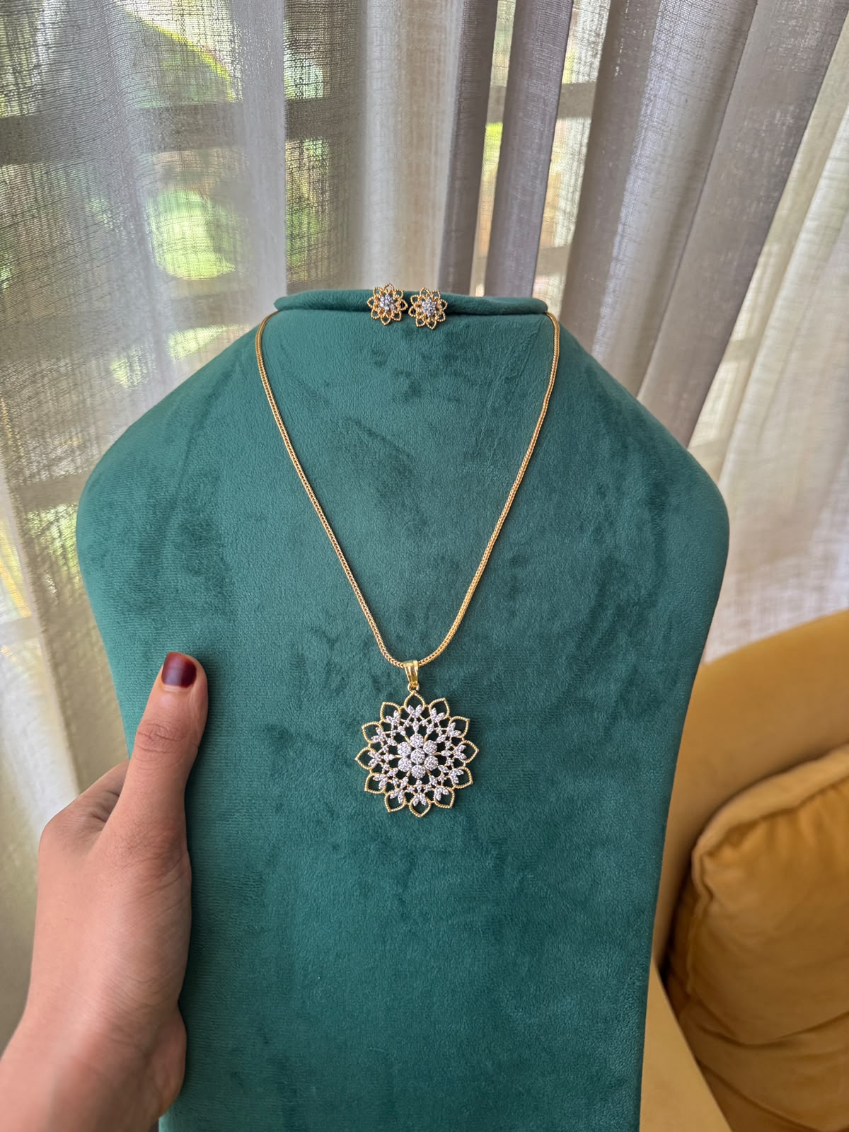 Tone Diamond Pendant Set HH186