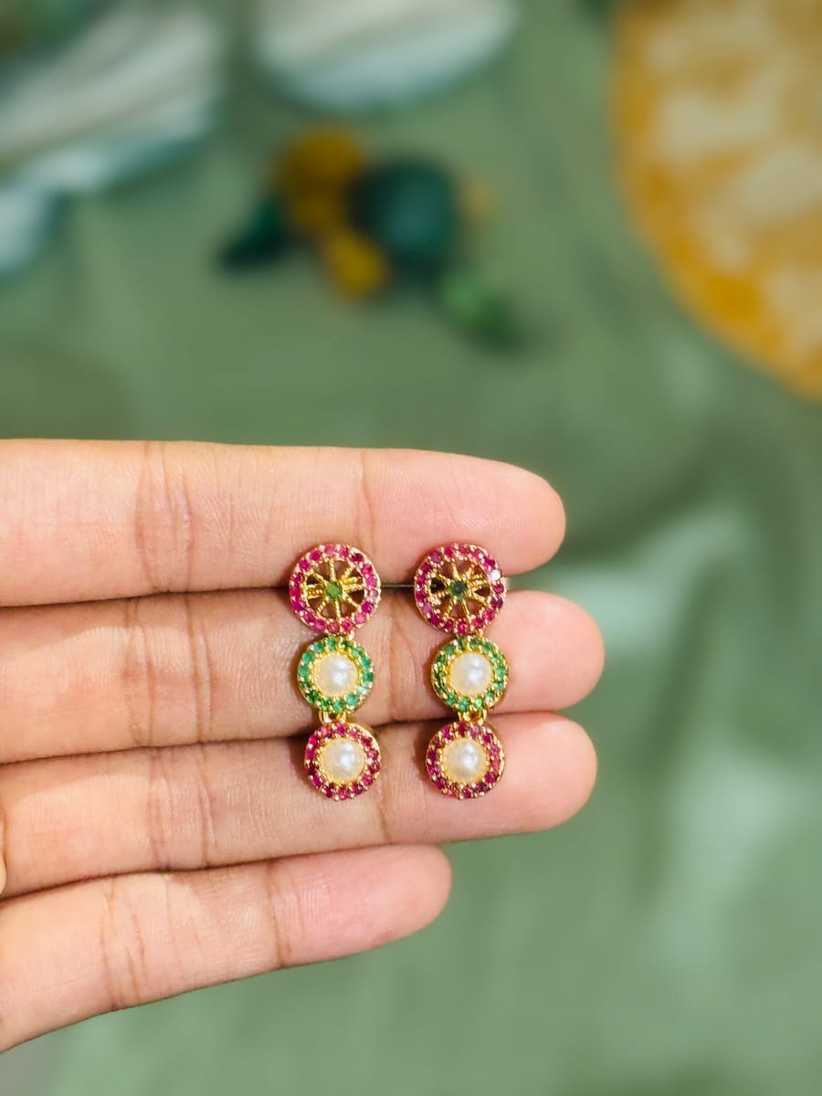 HANGING PEARL EARING H626