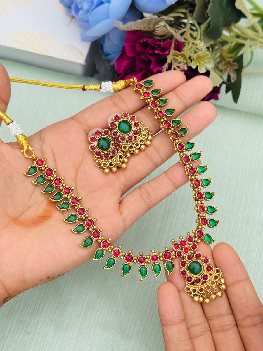 Emerald Stone Gold-Plated Necklace  MN105