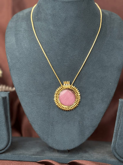 Royal Medallion Pendant Set NK242