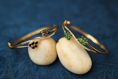 Aesthetic Leaf Lock Bracelet  LB 77