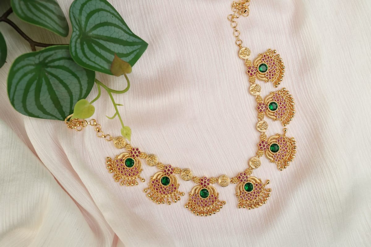 Flower Cut Necklace N512