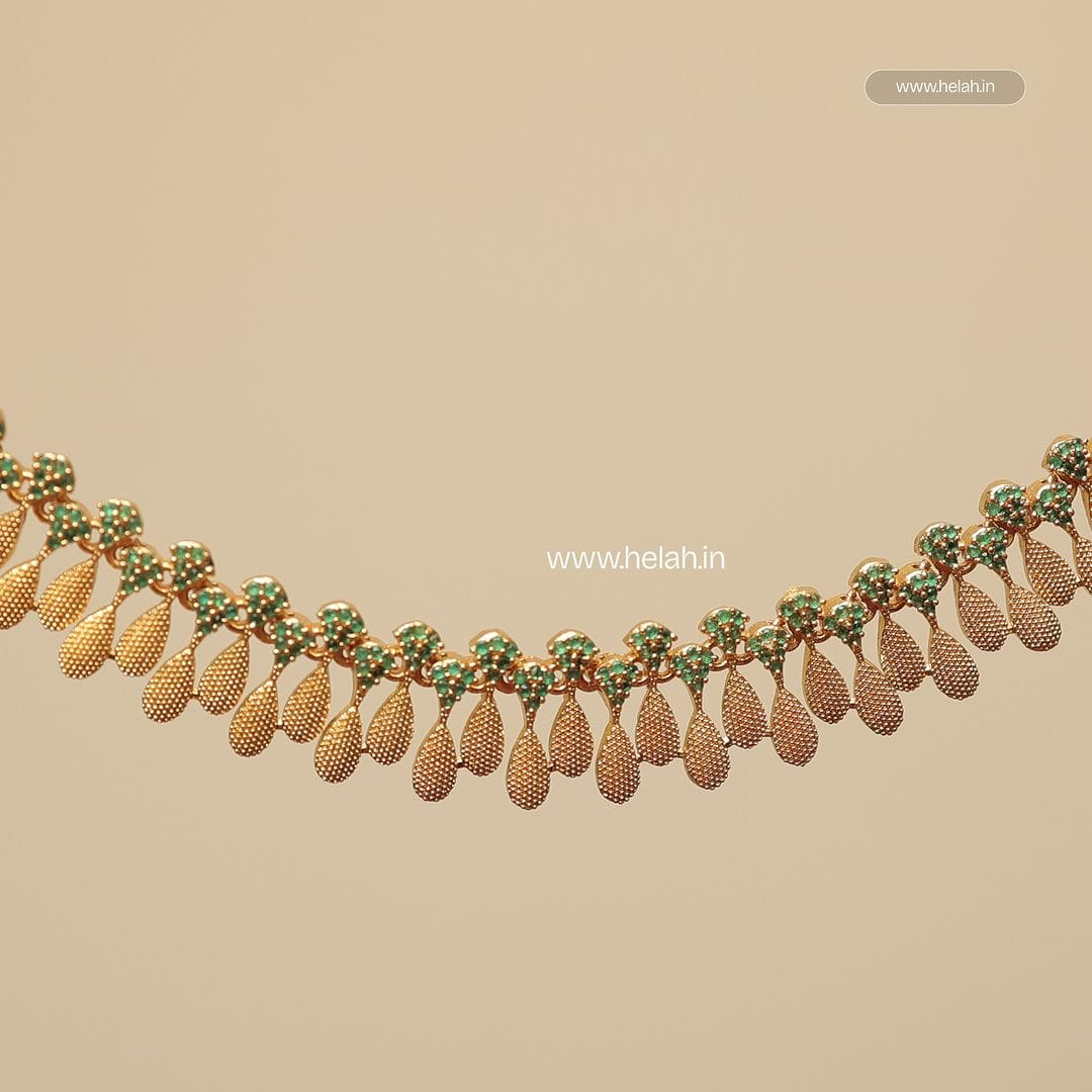 Golden Leaf Pendant Long Necklace N457