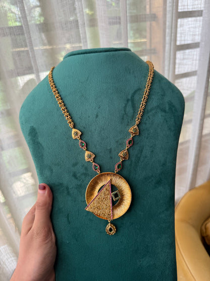 Triangle Antique Haaram -HH 100