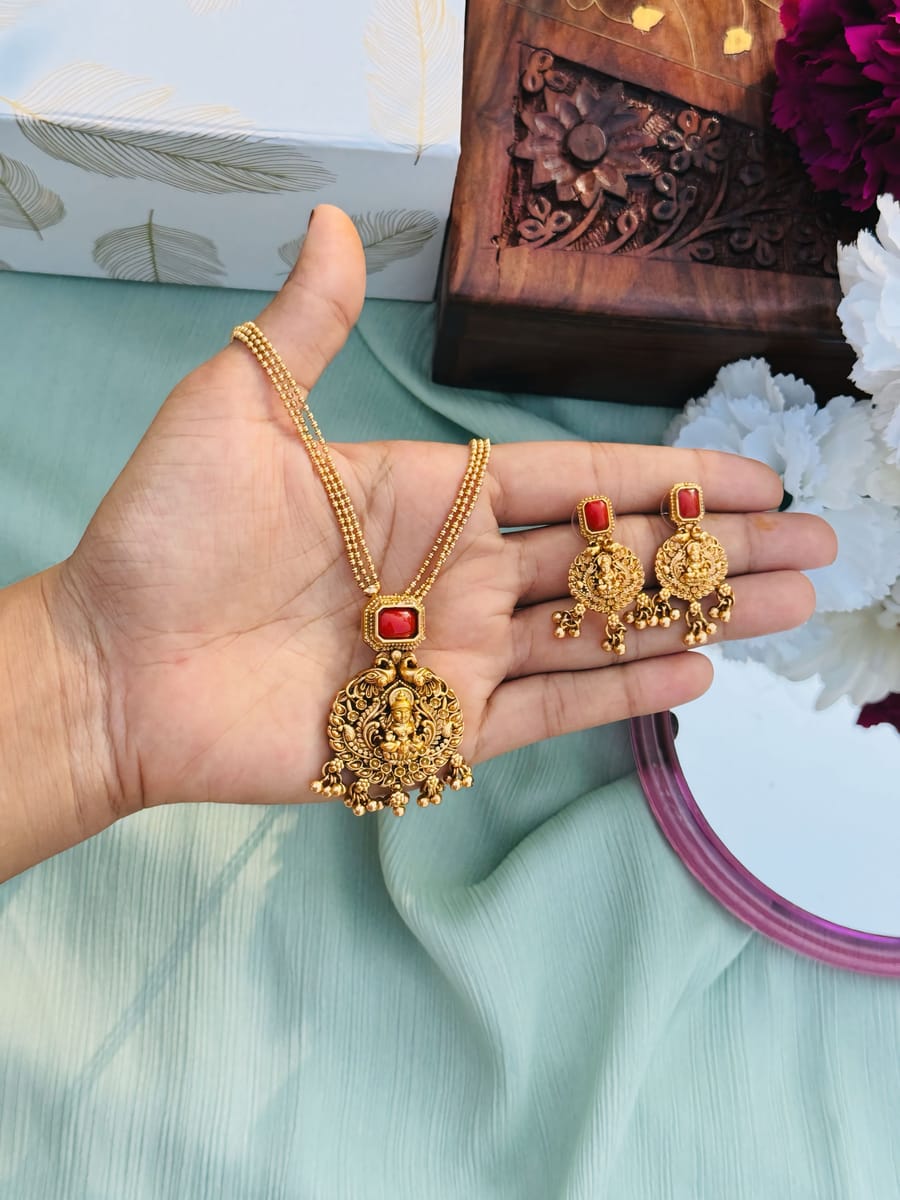 Lekshmi naga set MN104