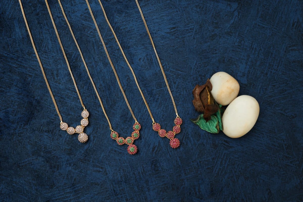 Locket Round Cut Long Chain LC 11
