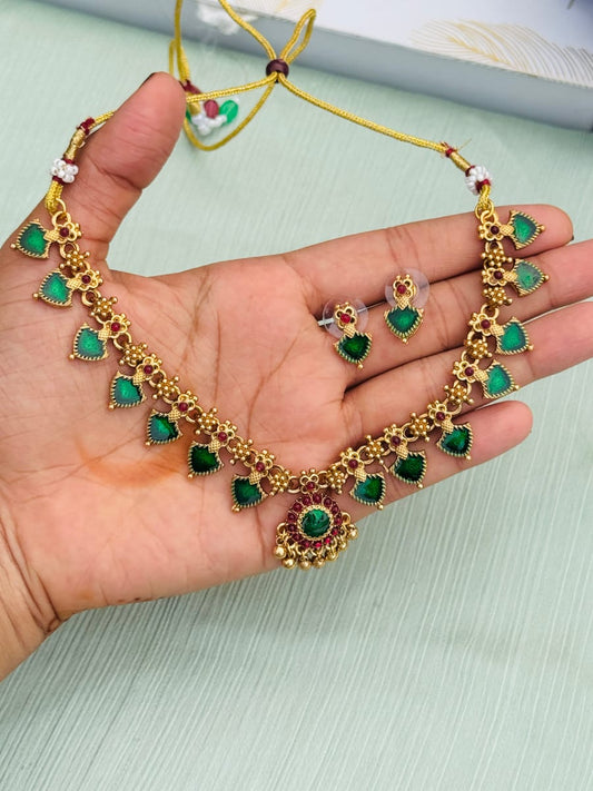 Stone Cutting Emerald Necklace & Earrings Set MN107