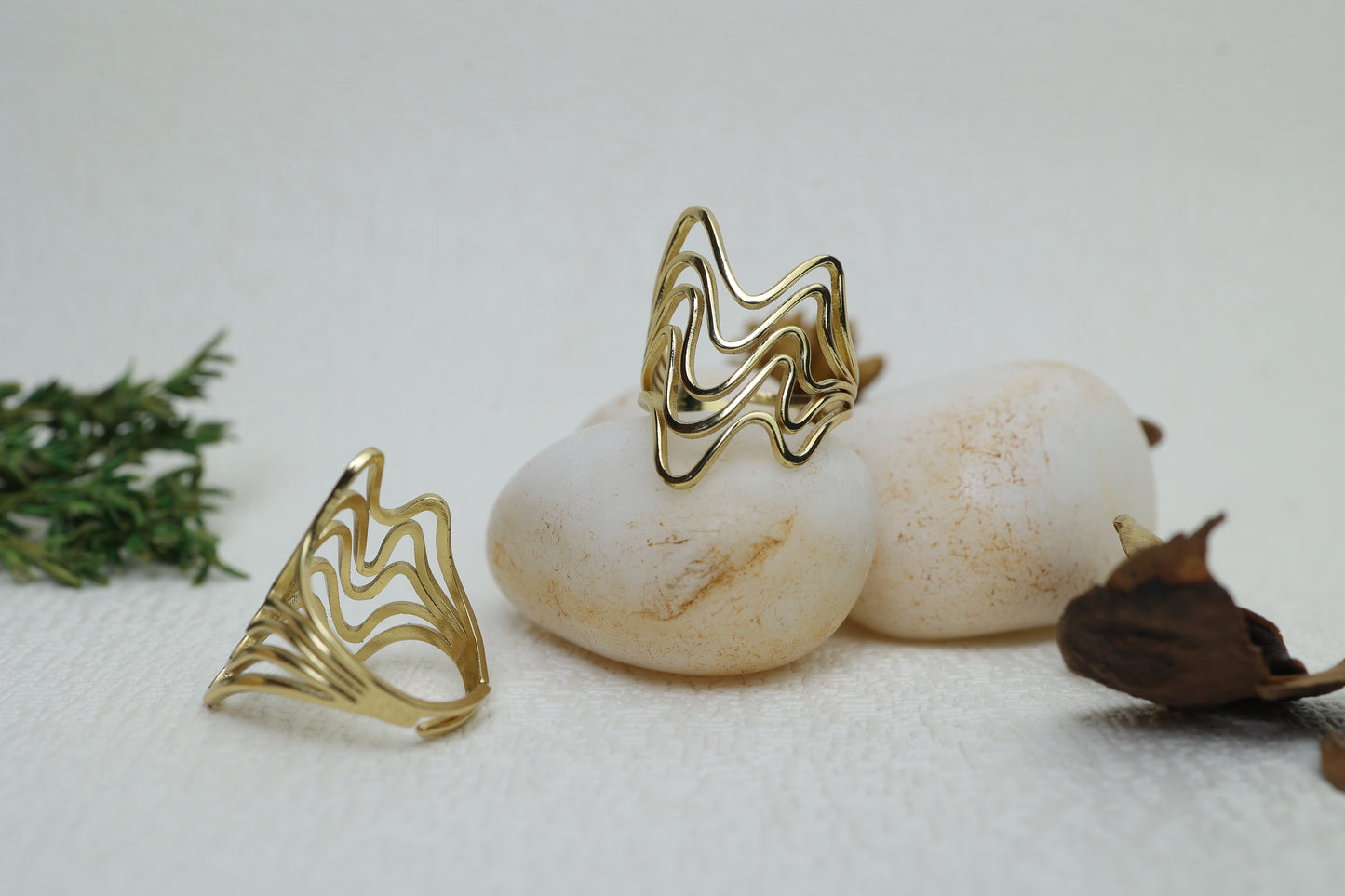 WAVE CREST RING