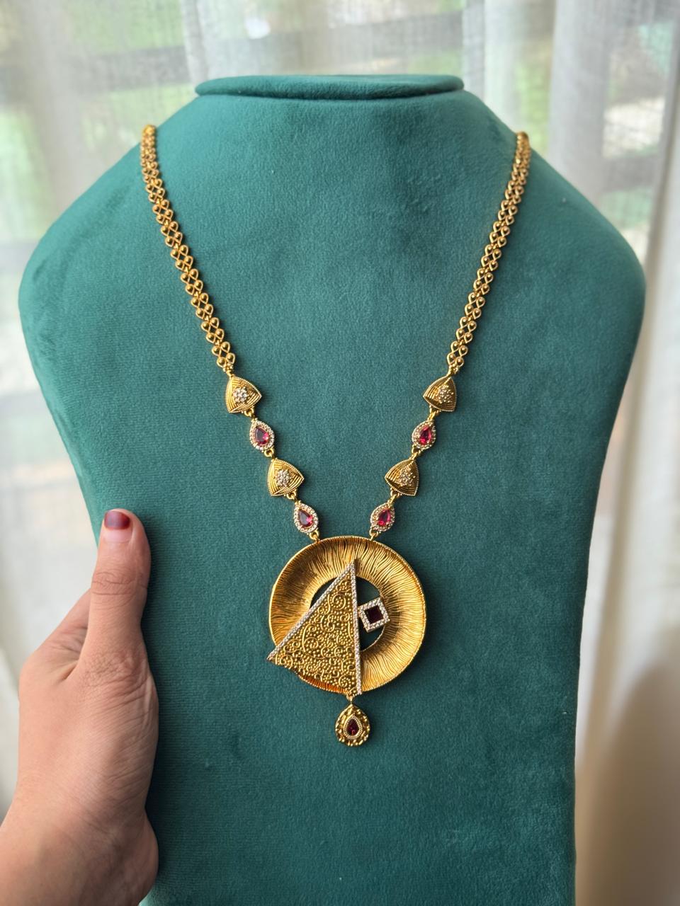 Triangle Antique Haaram -HH 100