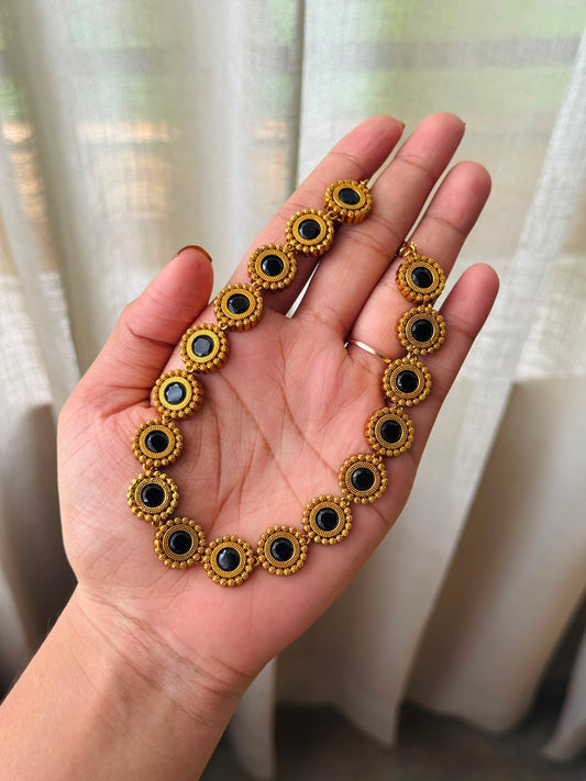 Button necklace HN658