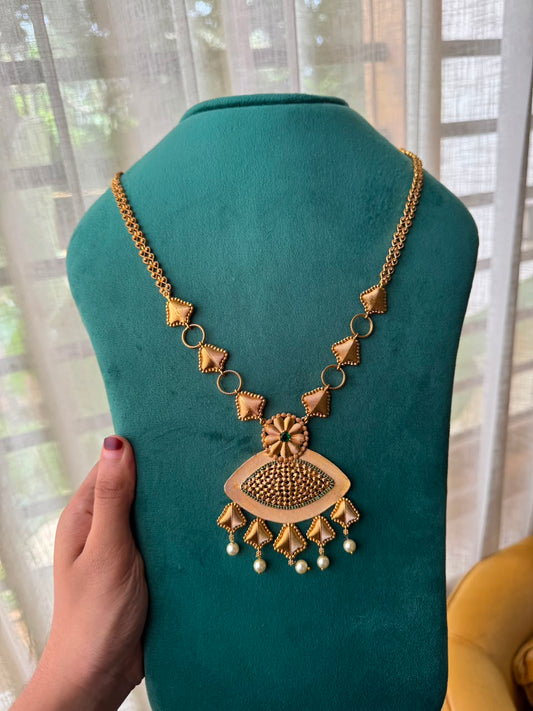Eye Antique Haaram HN 56