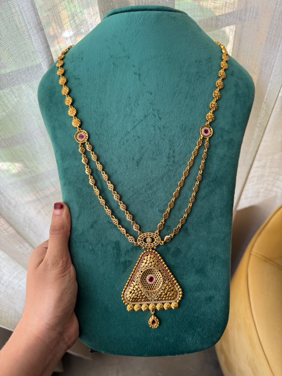 Triangle Layer Antique Haaram HN362