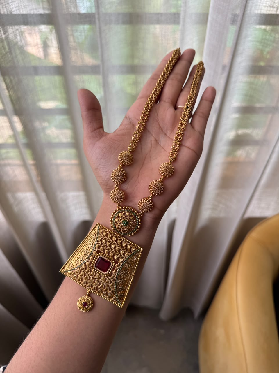 Royal Square Antique Haaram -HN49
