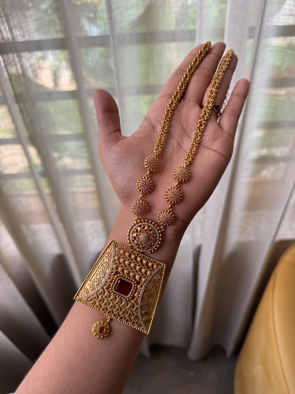 Royal Square Antique Haaram -HN49