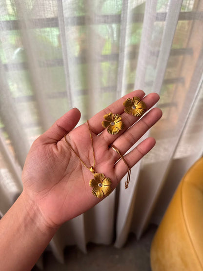 Flora Pendant Set HN495