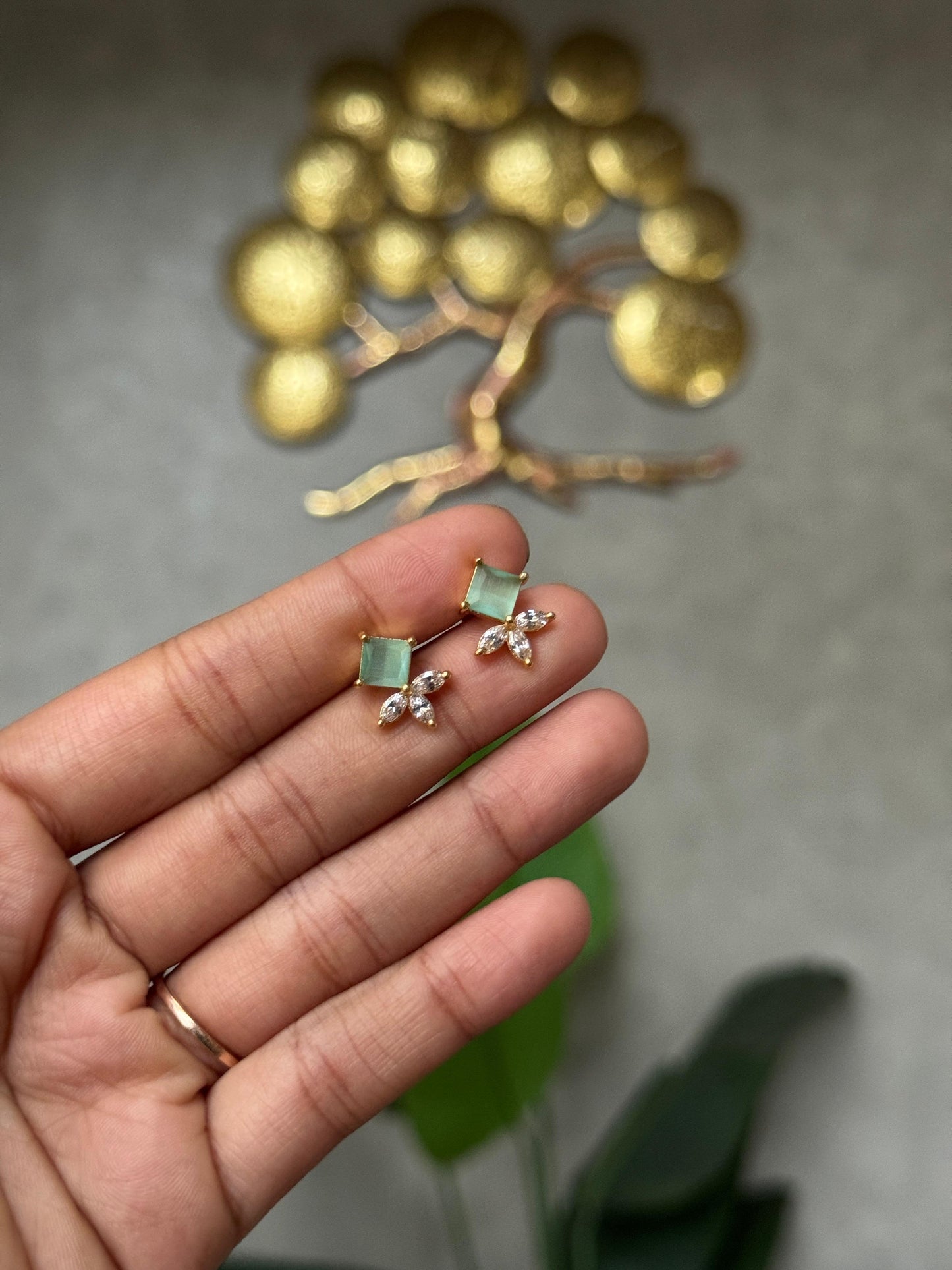 Blossom Spark Studs HK1243