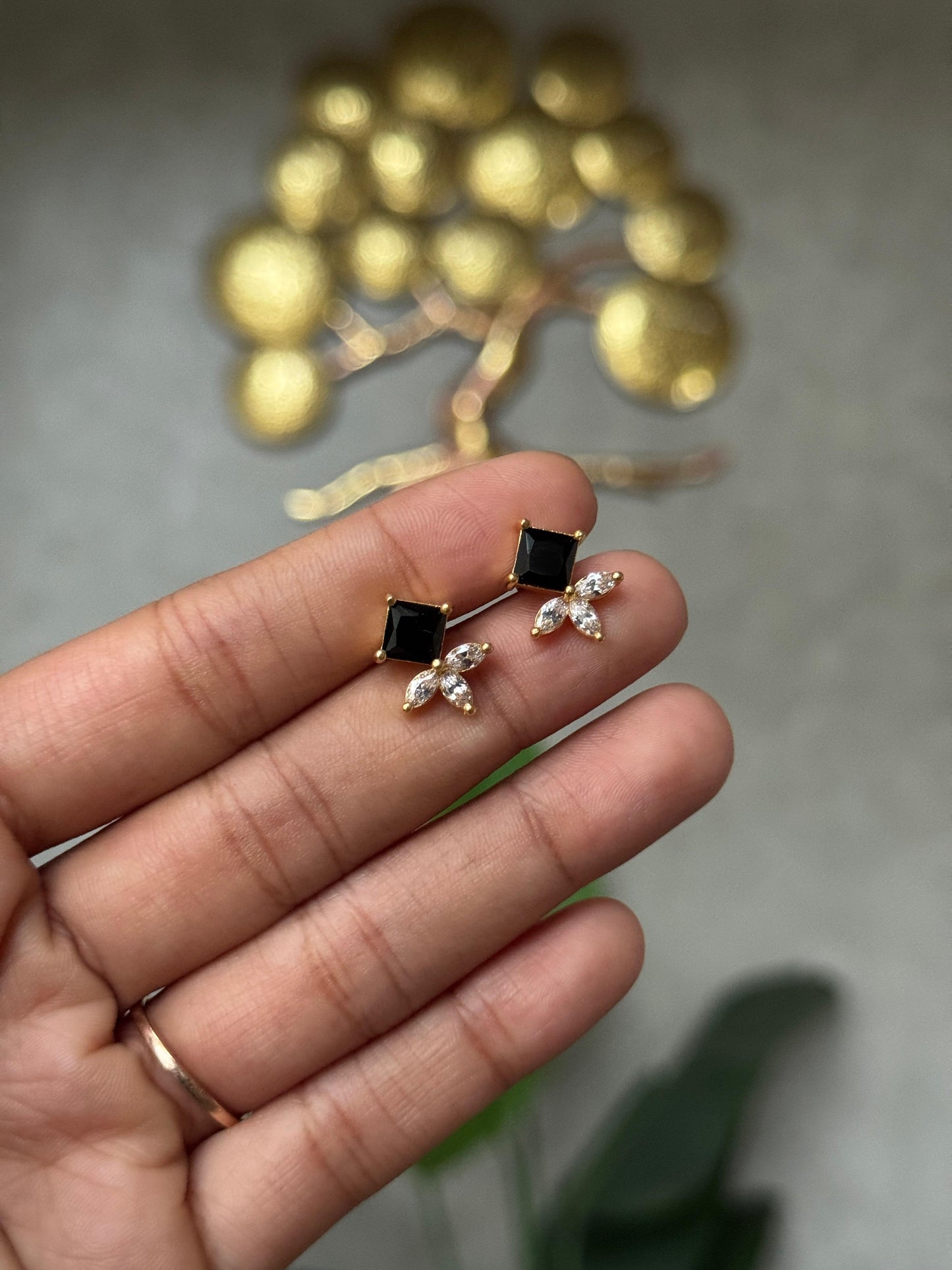 Blossom Spark Studs HK1243