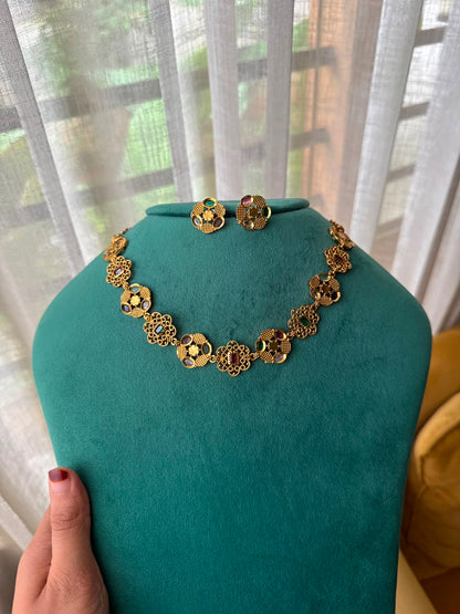 Floral round HH109