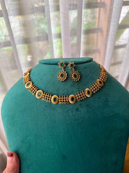Oval peacock necklace HN164