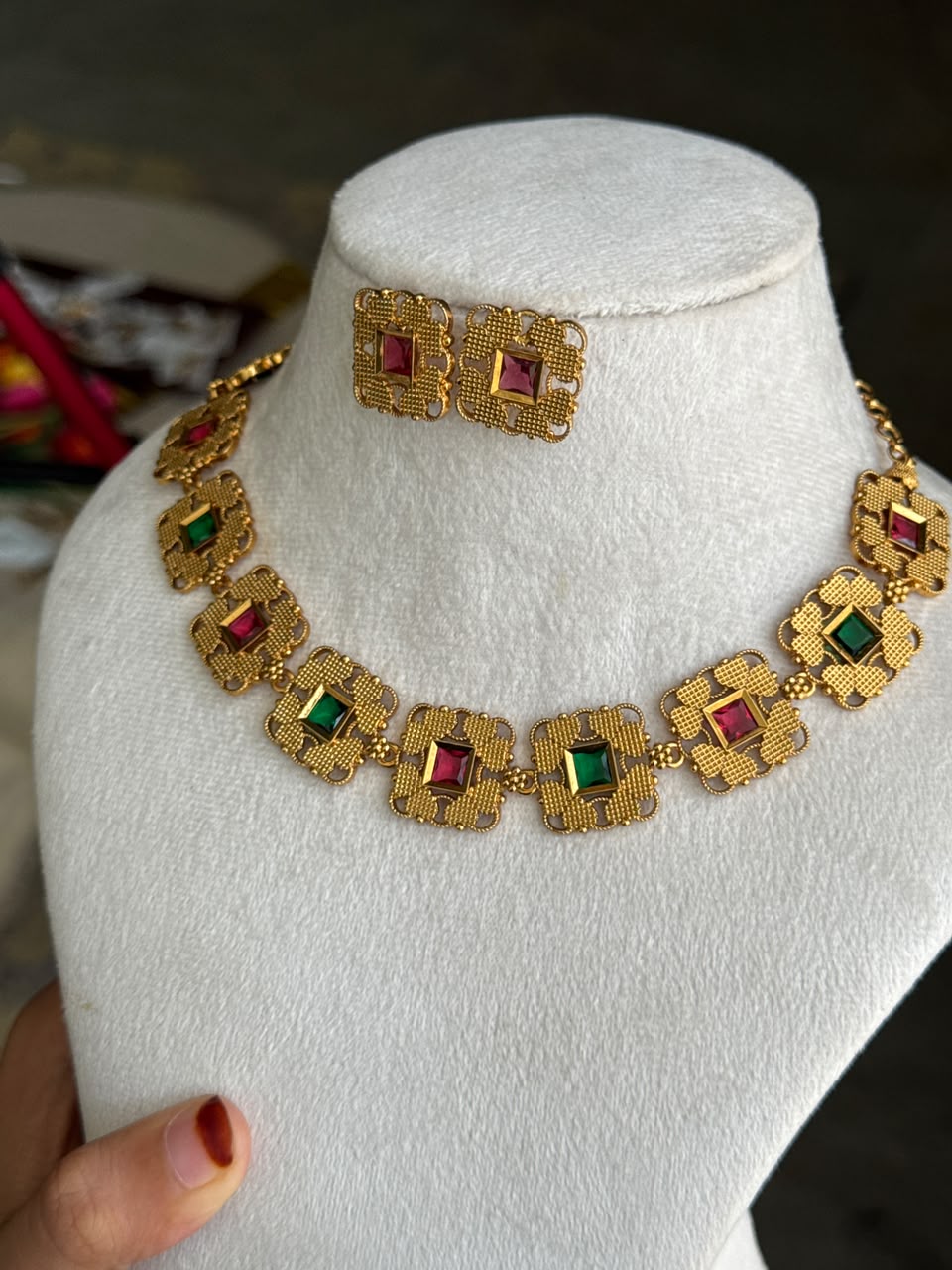 SQUARE FLORAL NECKLACE HH112