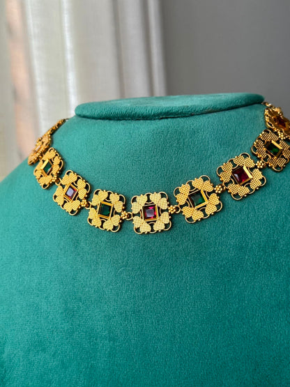SQUARE FLORAL NECKLACE HH112