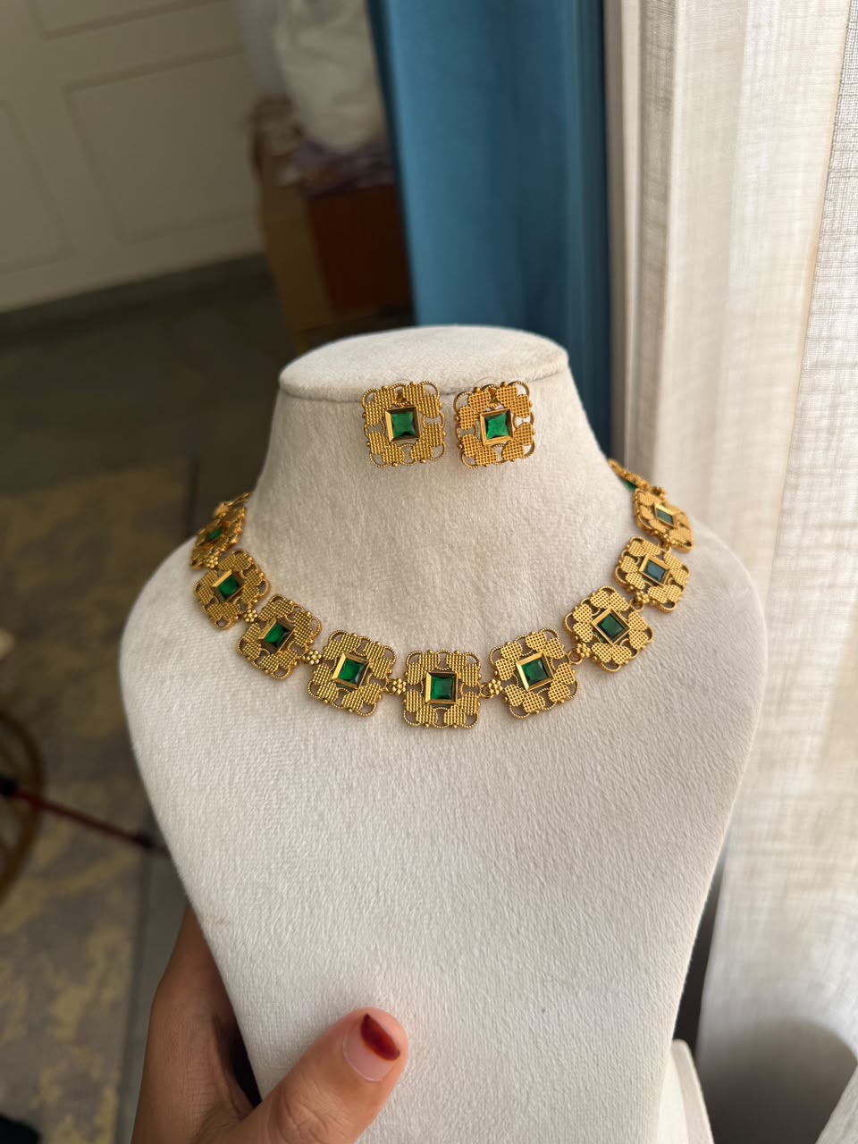 SQUARE FLORAL NECKLACE HH112