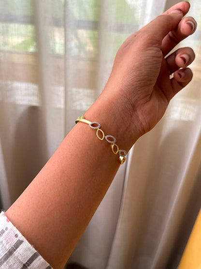 Leaf Diamond Lock Bangle HB104