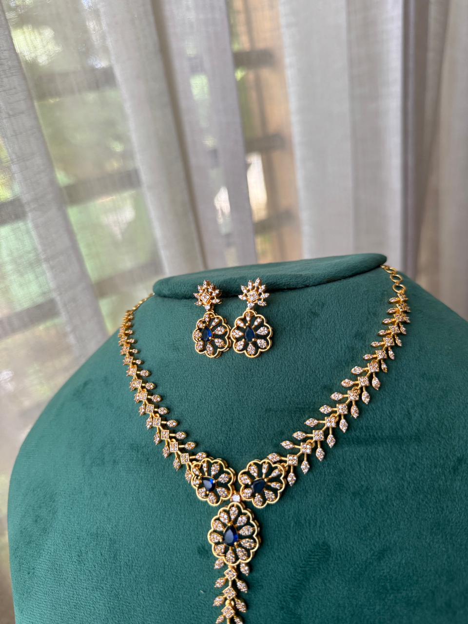 Petal Vine Necklace HN1436