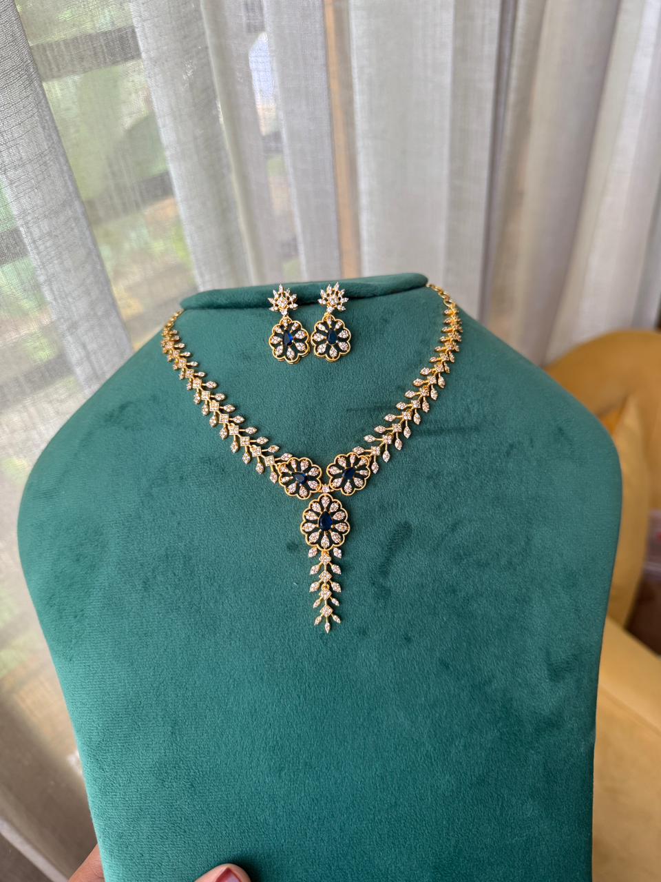Petal Vine Necklace HN1436