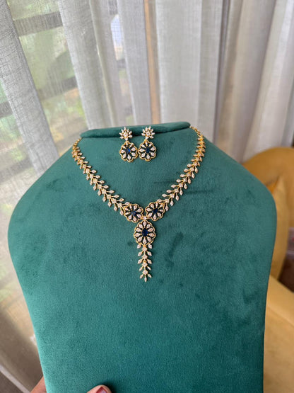 Petal Vine Necklace HN1436