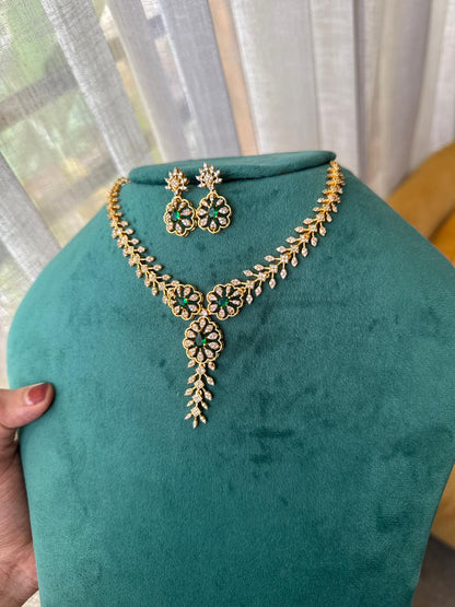 Petal Vine Necklace HN1436