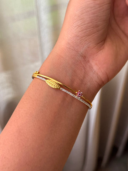 Floral leaf lock bangle HB107