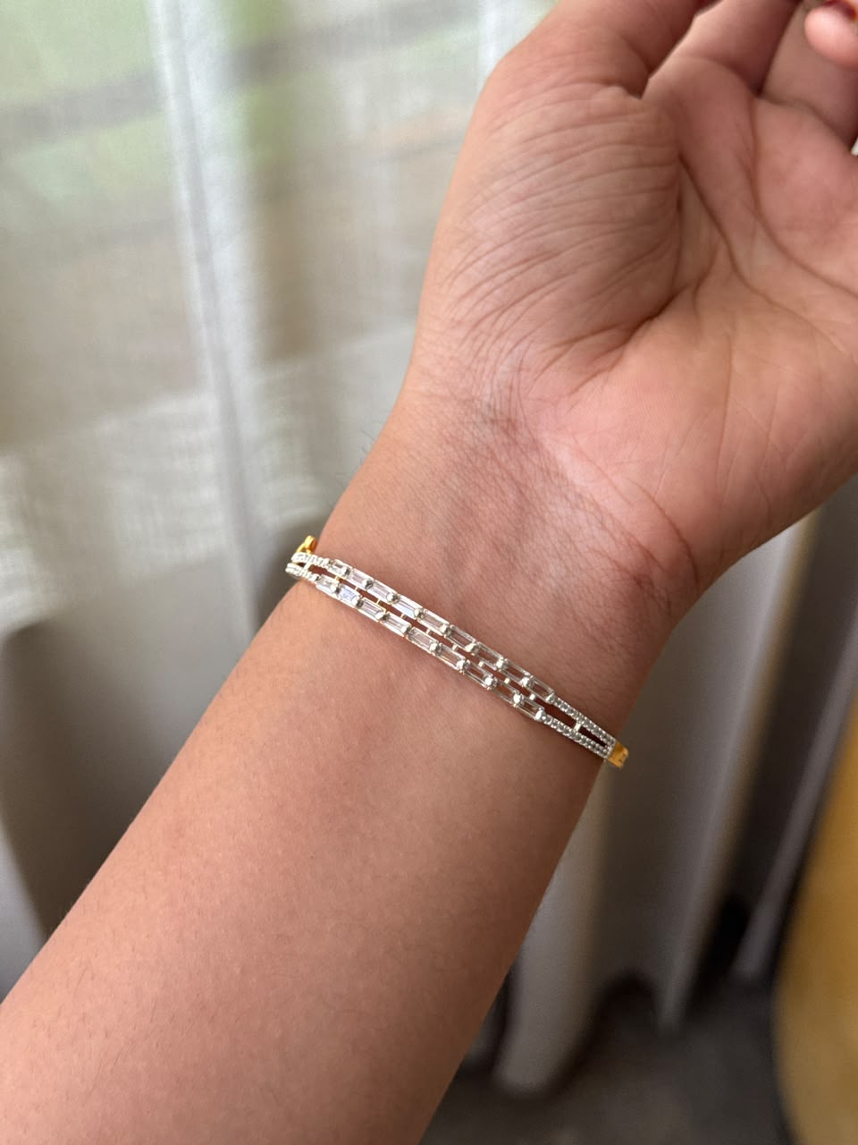 Block lock bangle HB108