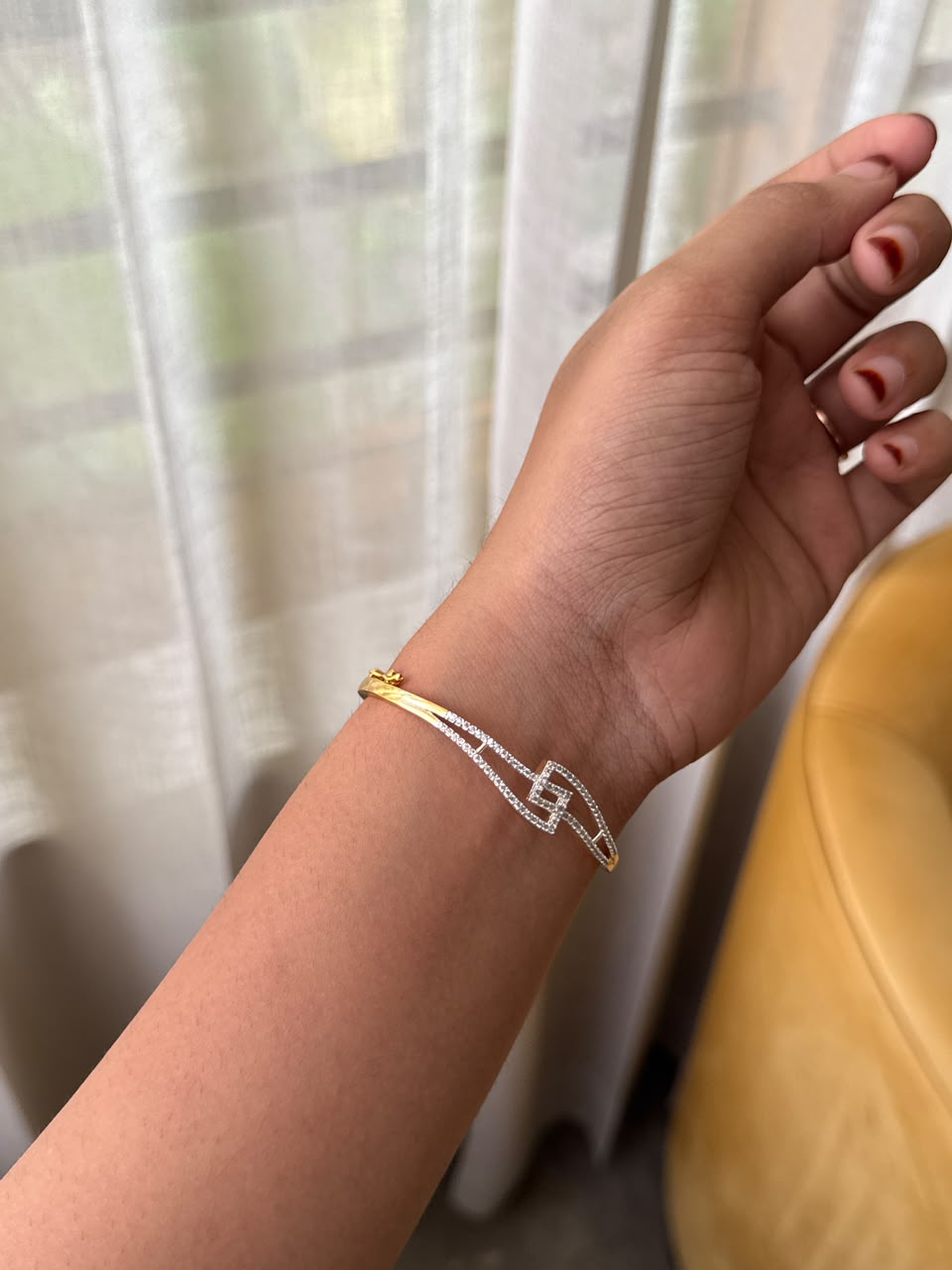 Cut diamond lock bangle HB110