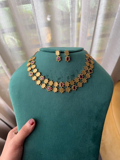 KEMP ANTIQUE OVAL NECKLACE H123