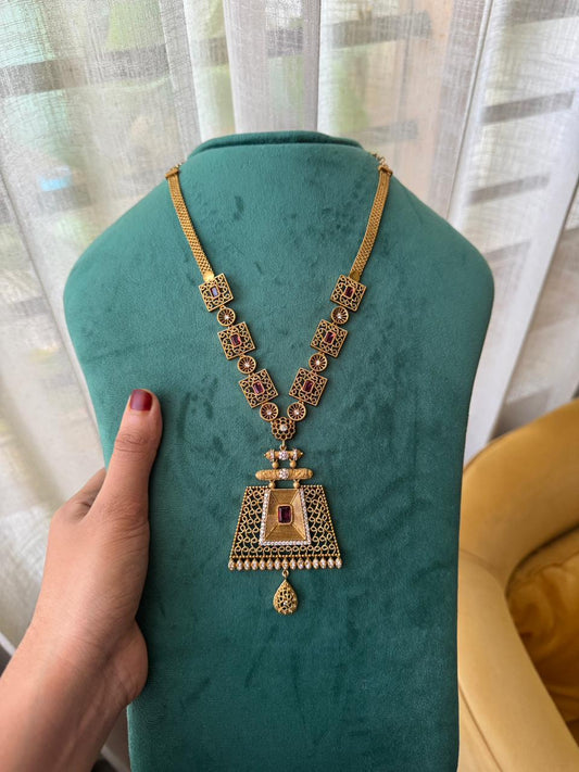 Noor Geometric Pendant Necklace HH-125