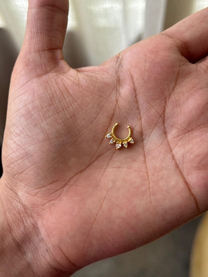 Luna Pearl Nose Pin HK-1168