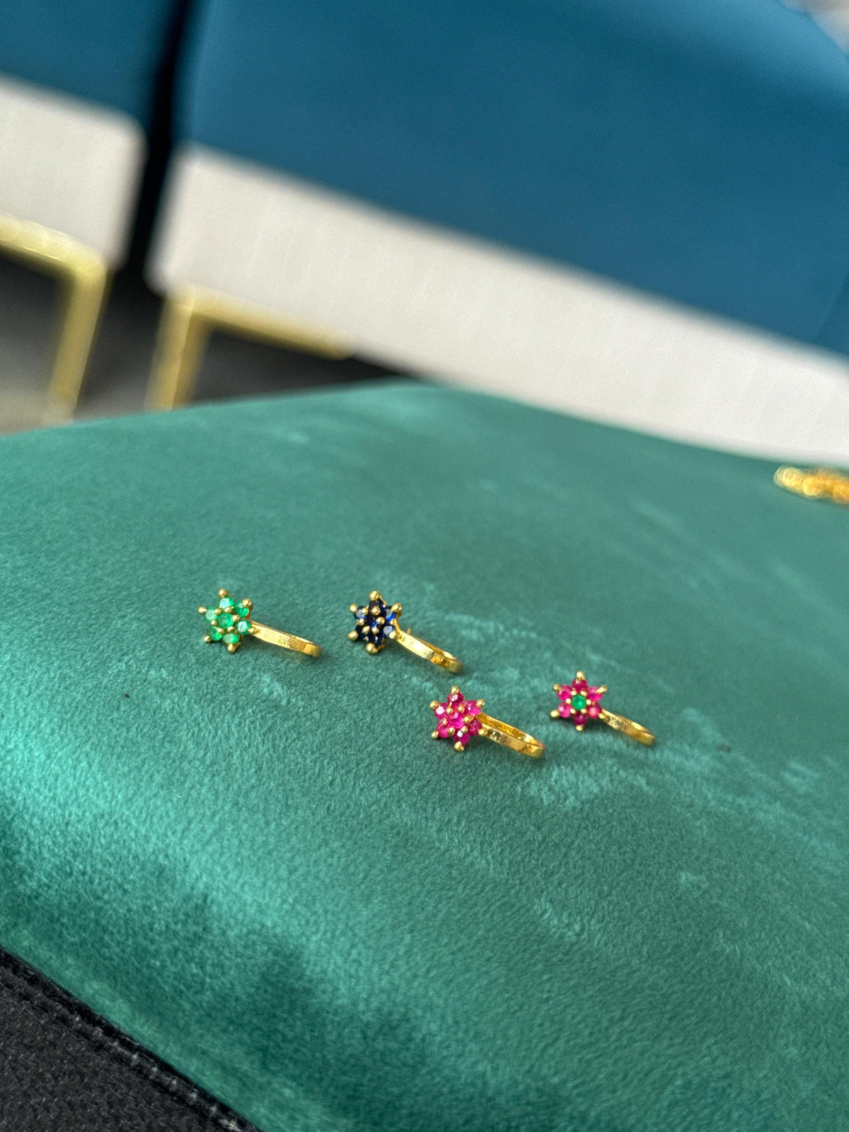 Bloom Mini Nose Pin HK-1167