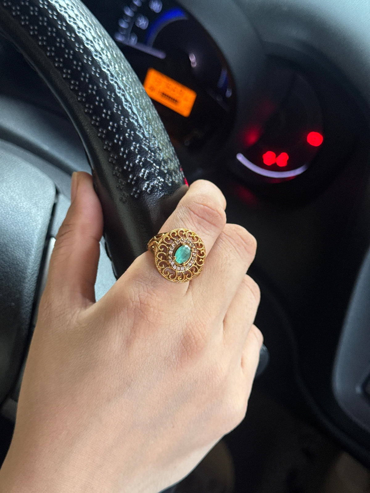 Zehra Emerald Filigree Ring HR107