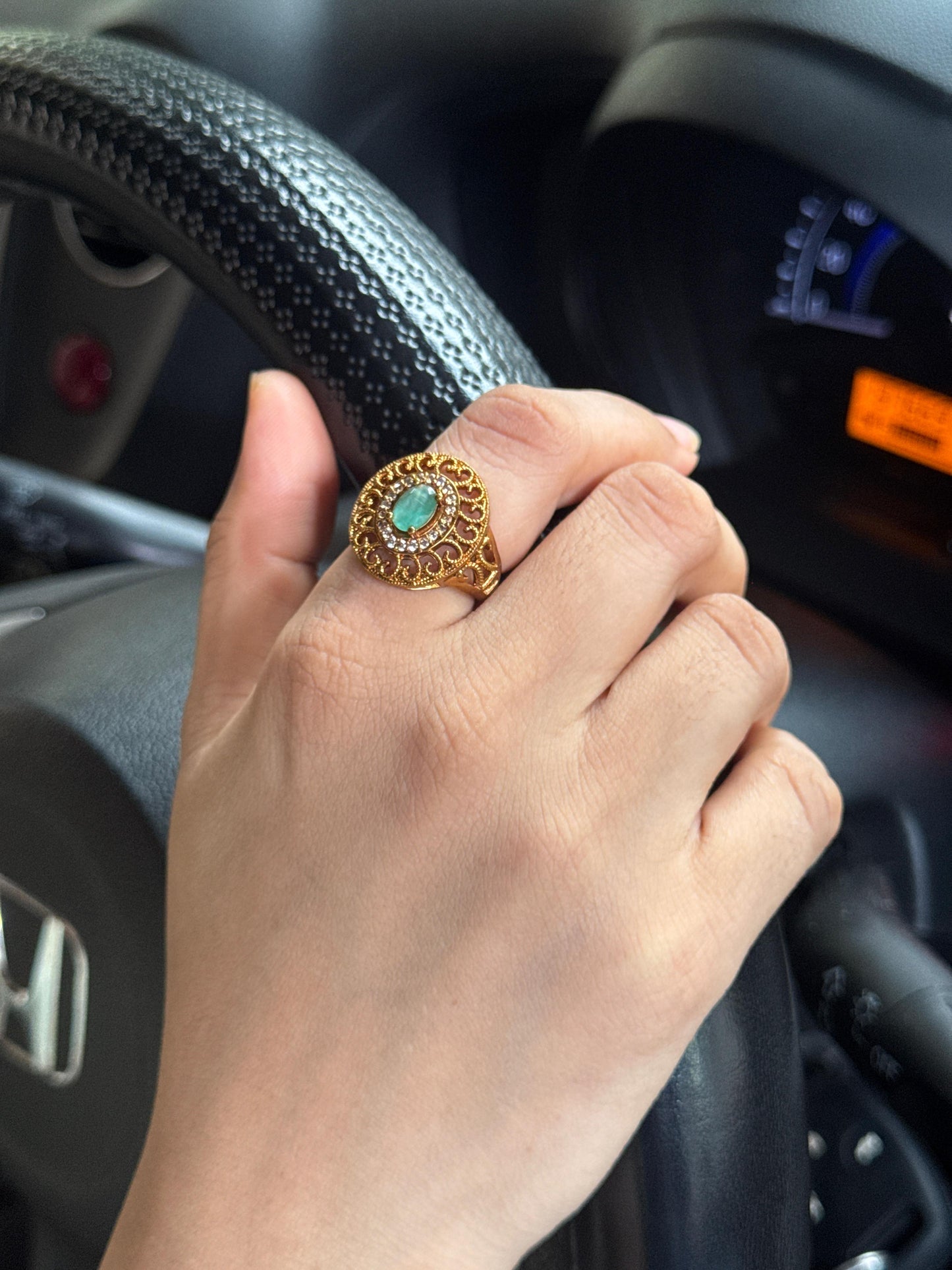 Zehra Emerald Filigree Ring HR107