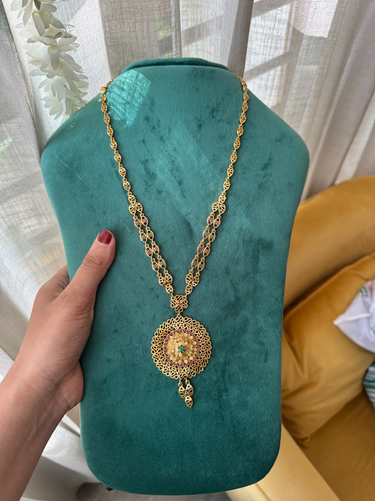 Filigree Pendant Necklace HH135