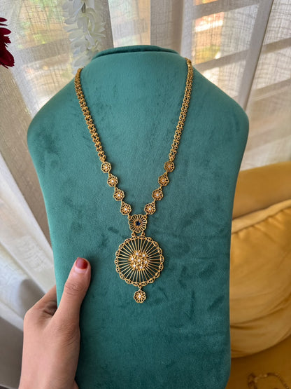 Round Floral Haaram HH141