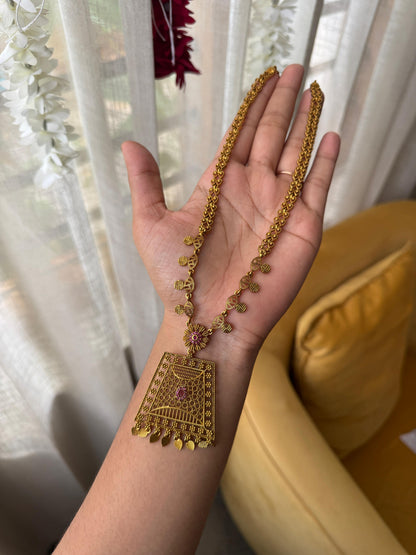 Haaram locket elakathali HH144