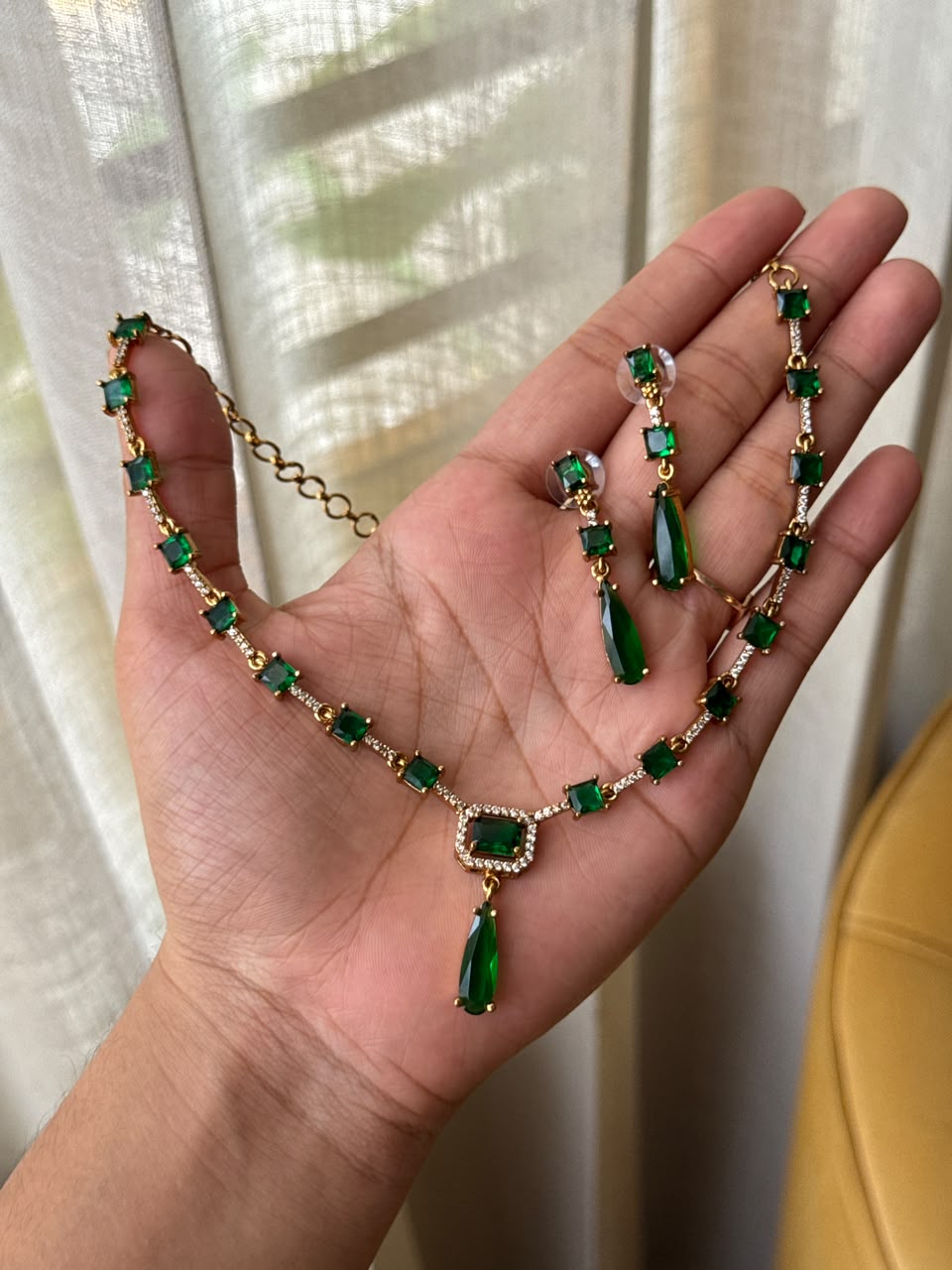 Royal AD drop necklace  HN487
