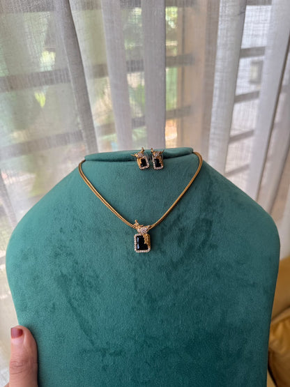 Bird locket necklace HH147