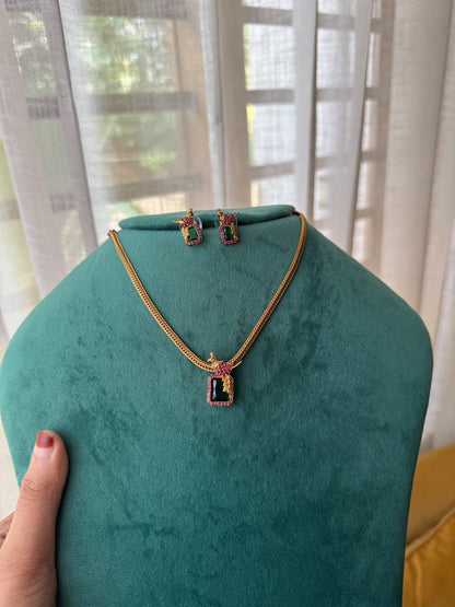 Bird locket necklace HH147